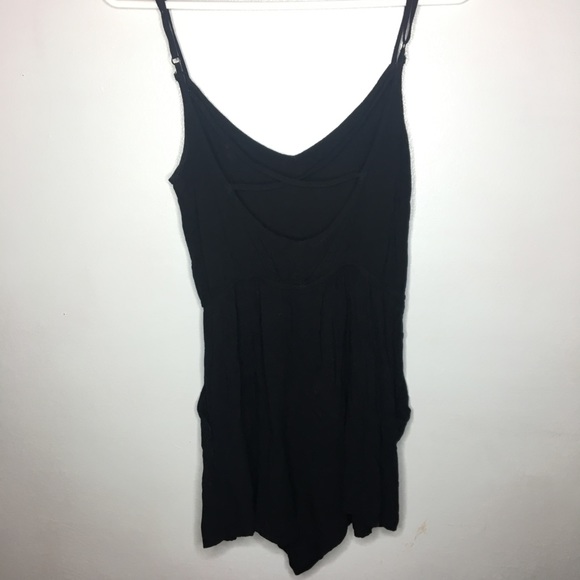 💘 H&M Light Flowy Romper💘 - Picture 4 of 8